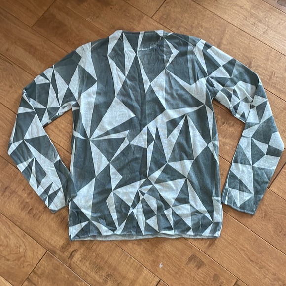 Emporio Armani L 100% Virgin Wool  sweater - Picture 7 of 8